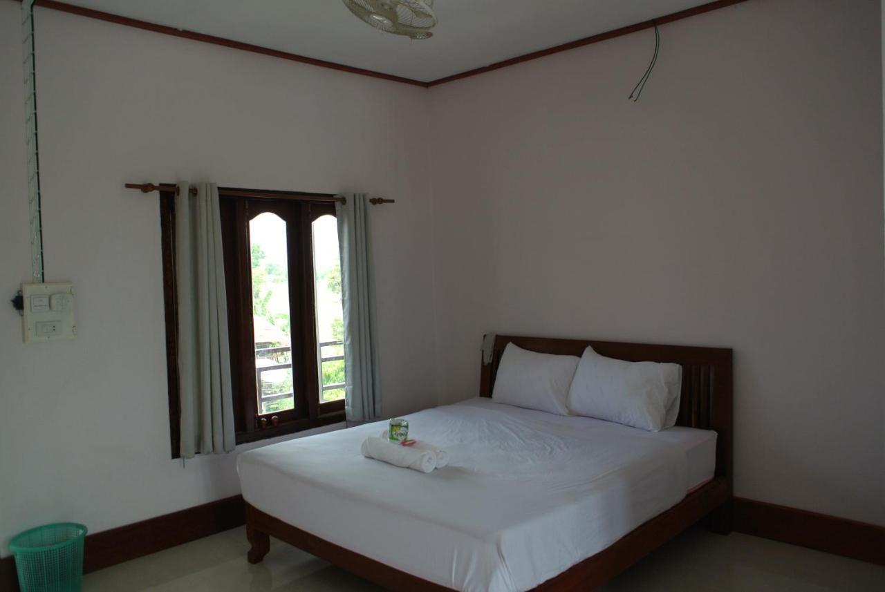 Mama Leurth Sunset Guesthouse Ban Dondét Rom bilde
