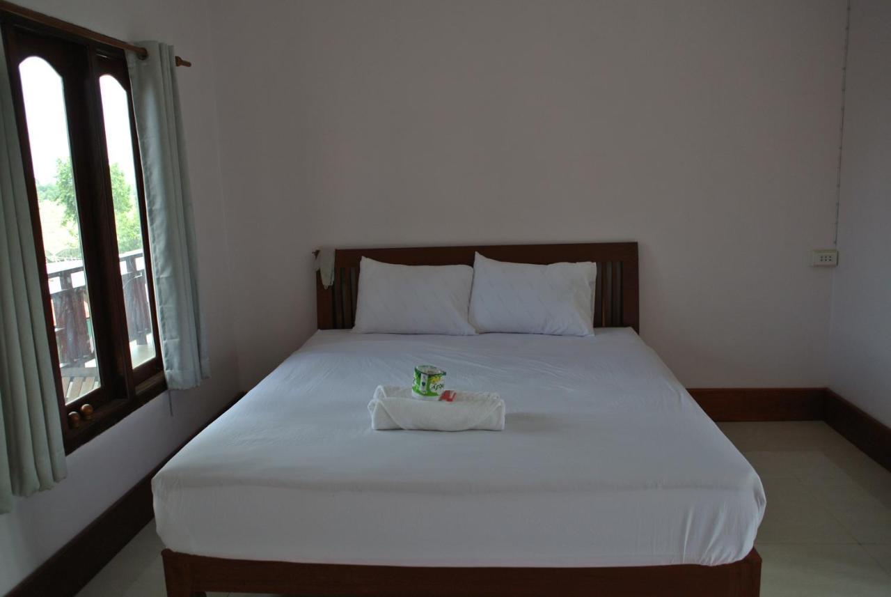 Mama Leurth Sunset Guesthouse Ban Dondét Rom bilde