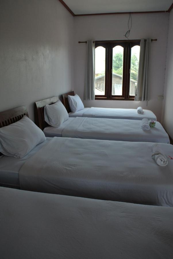 Mama Leurth Sunset Guesthouse Ban Dondét Rom bilde