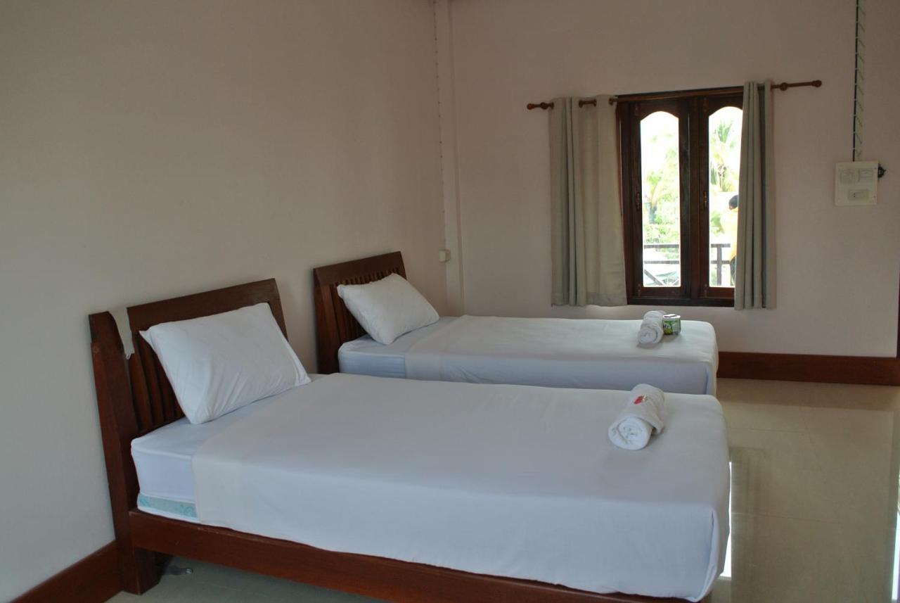 Mama Leurth Sunset Guesthouse Ban Dondét Rom bilde